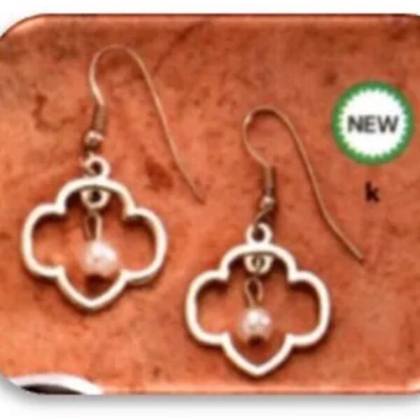 Cut Out Dangle Pearl Earrings